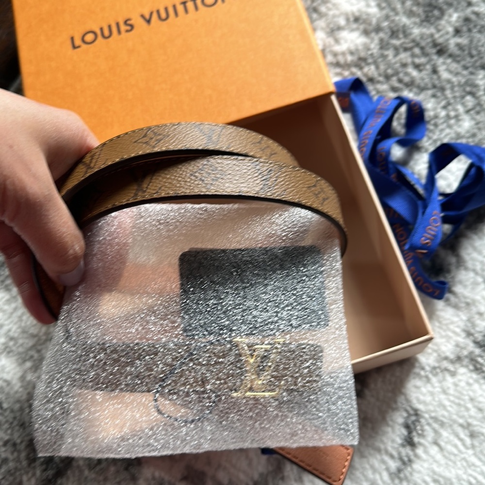 Like new LV reversible belt kit in tan and monogram US size 85 💯 authentic - Picture 6 of 7